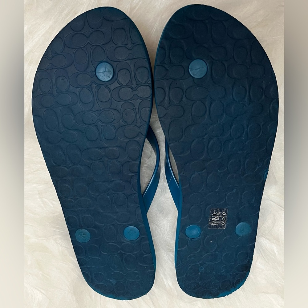 COACH Flip Flops- Barely Used - Picture 3 of 6